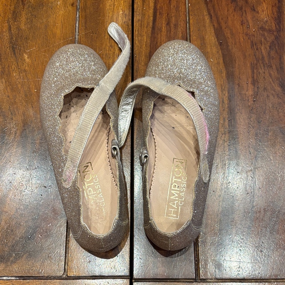 Trotters Kids Dress Shoes in Glittery Gold